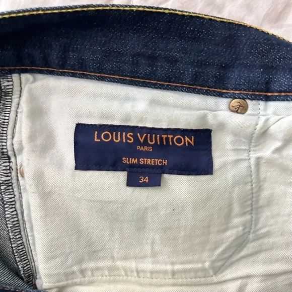 Excellent Condition LOUIS VUITTON

AUTHENTIC SLIM JEANS - Picture 4 of 6
